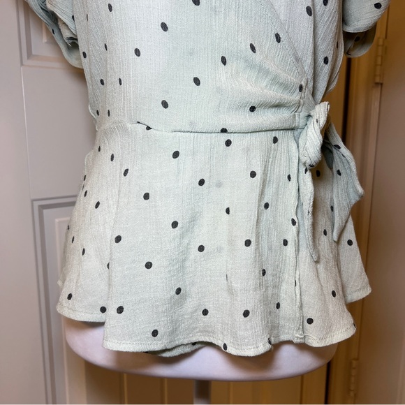 E & M‎ Women’s Chic Mint And Black Polka Dot Wrap Blouse Bow Detail Size Small - Picture 6 of 15